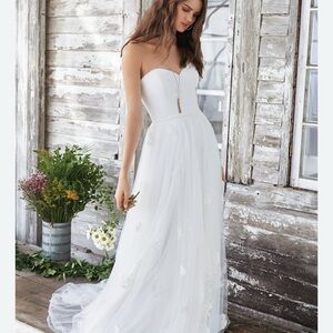 Lillian West White Strapless Wedding Dress style 66041 NWOT size 10